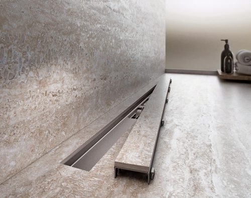 Alca APZ15-850 Marble zuhanyfolyóka perem nélkül, burkolható ráccsal